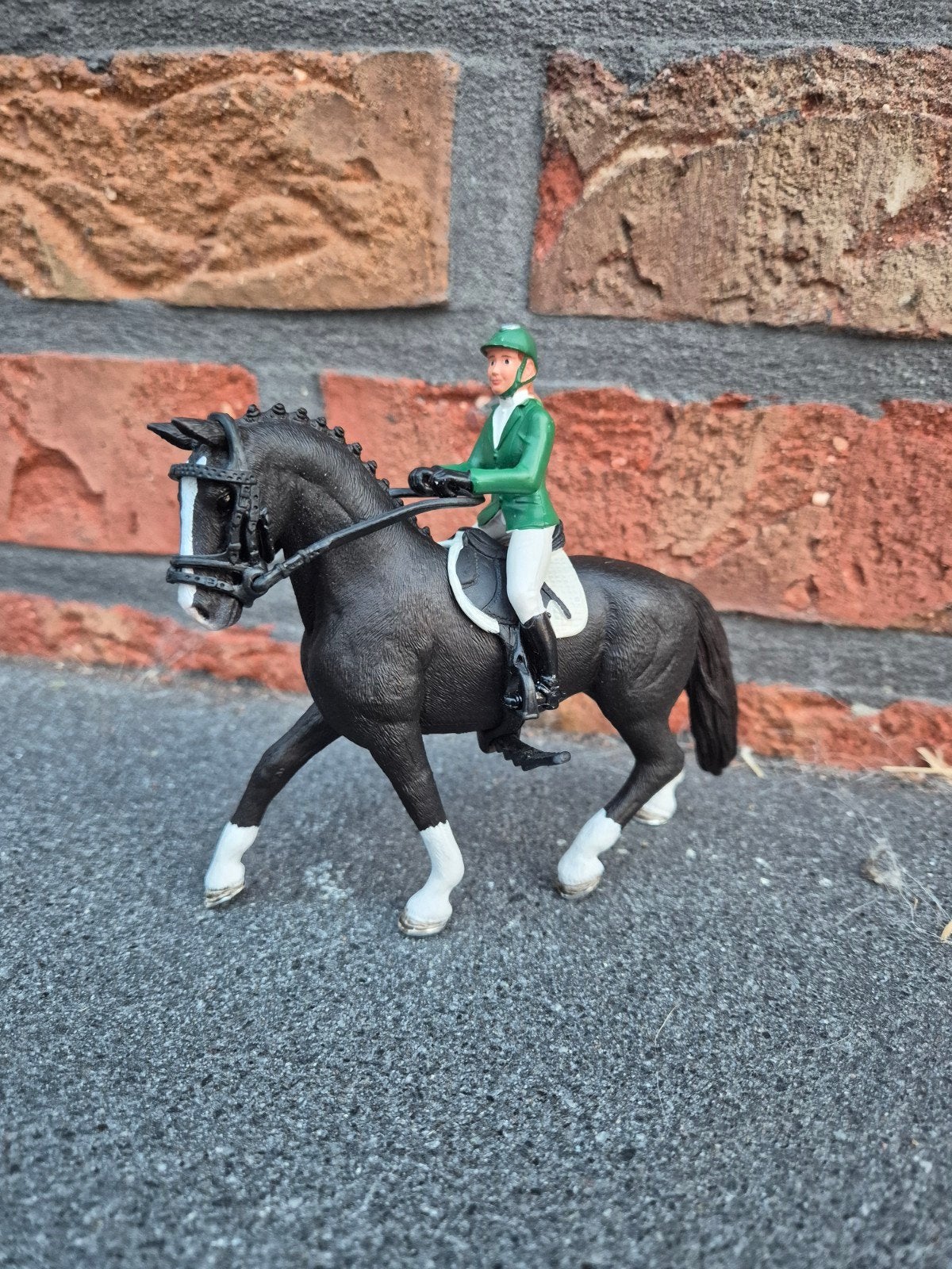 Schleich springruiter met paard, Ophalen of Verzenden, Zo goed als nieuw