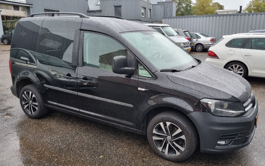 SUPERMOOI Volkswagen Caddy 2.0 TDI 170pk DSG LEER LMV AIRCO, Auto's, 4 cilinders, 700 kg, Volkswagen, Zwart