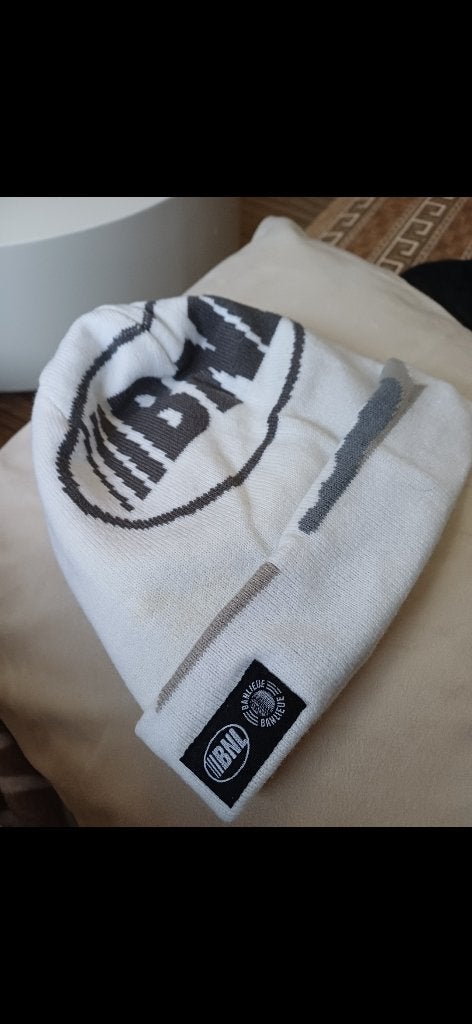 Muts, Ophalen of Verzenden, Zo goed als nieuw, Muts, Banlieu