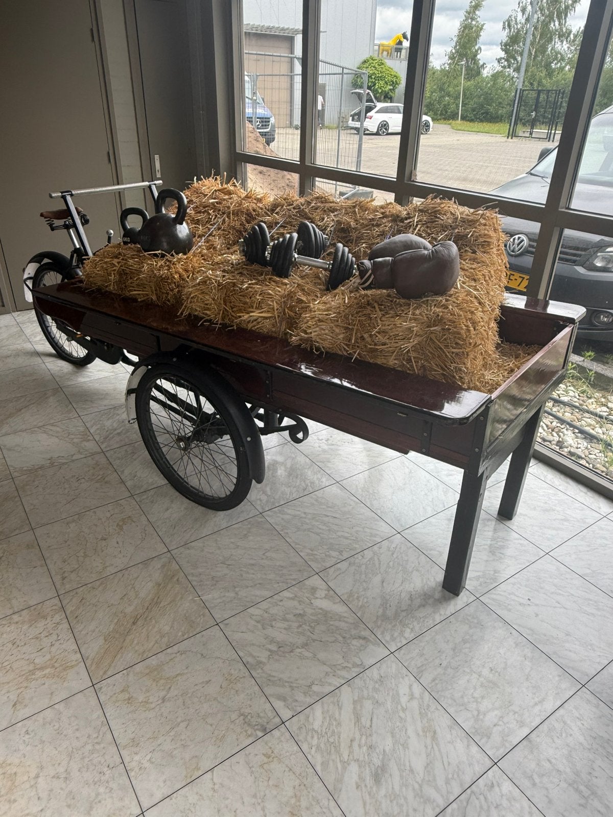 Unieke antieke bakfiets / transportfiets, Ophalen