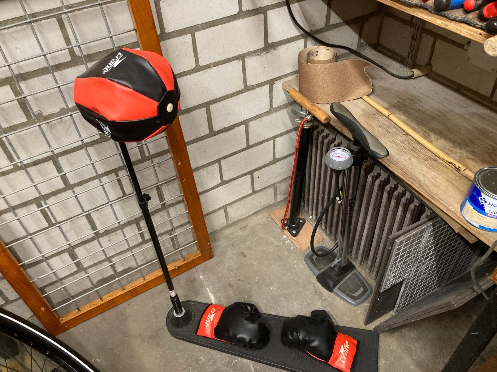 Boksbal met handschoenen, Ophalen, Gebruikt
