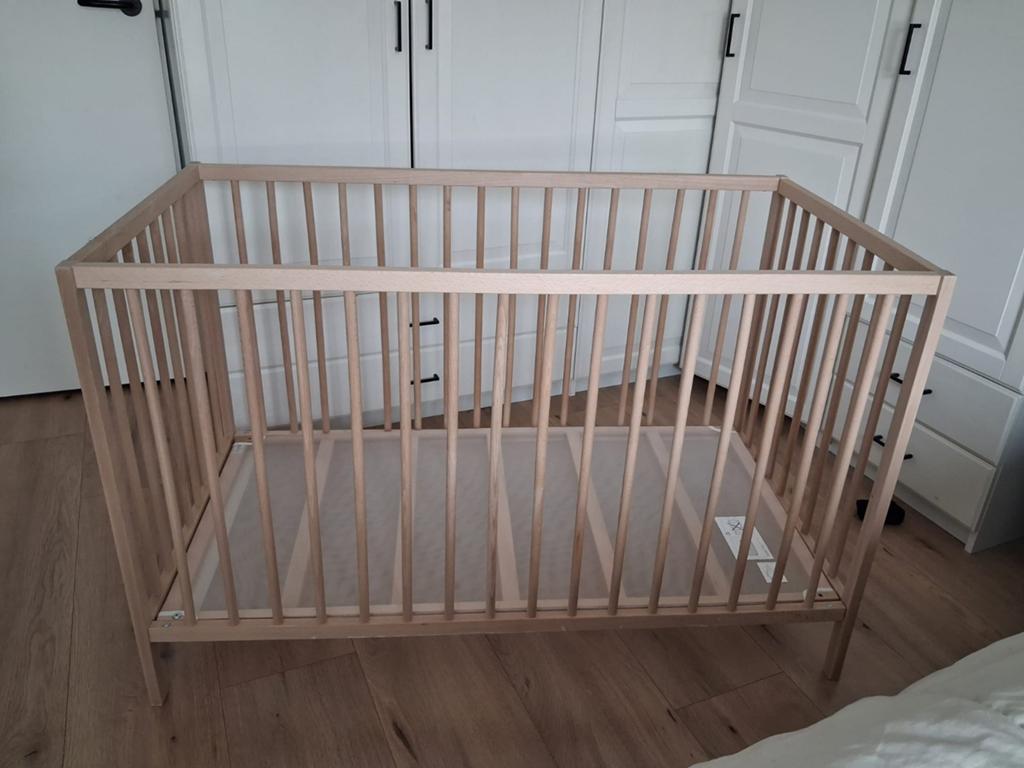 IKEA Ledikant - Verstelbaar in Hoogte - Zo Goed als Nieuw, Kinderen en Baby's, Babywiegjes en Ledikanten, Ophalen, Zo goed als nieuw