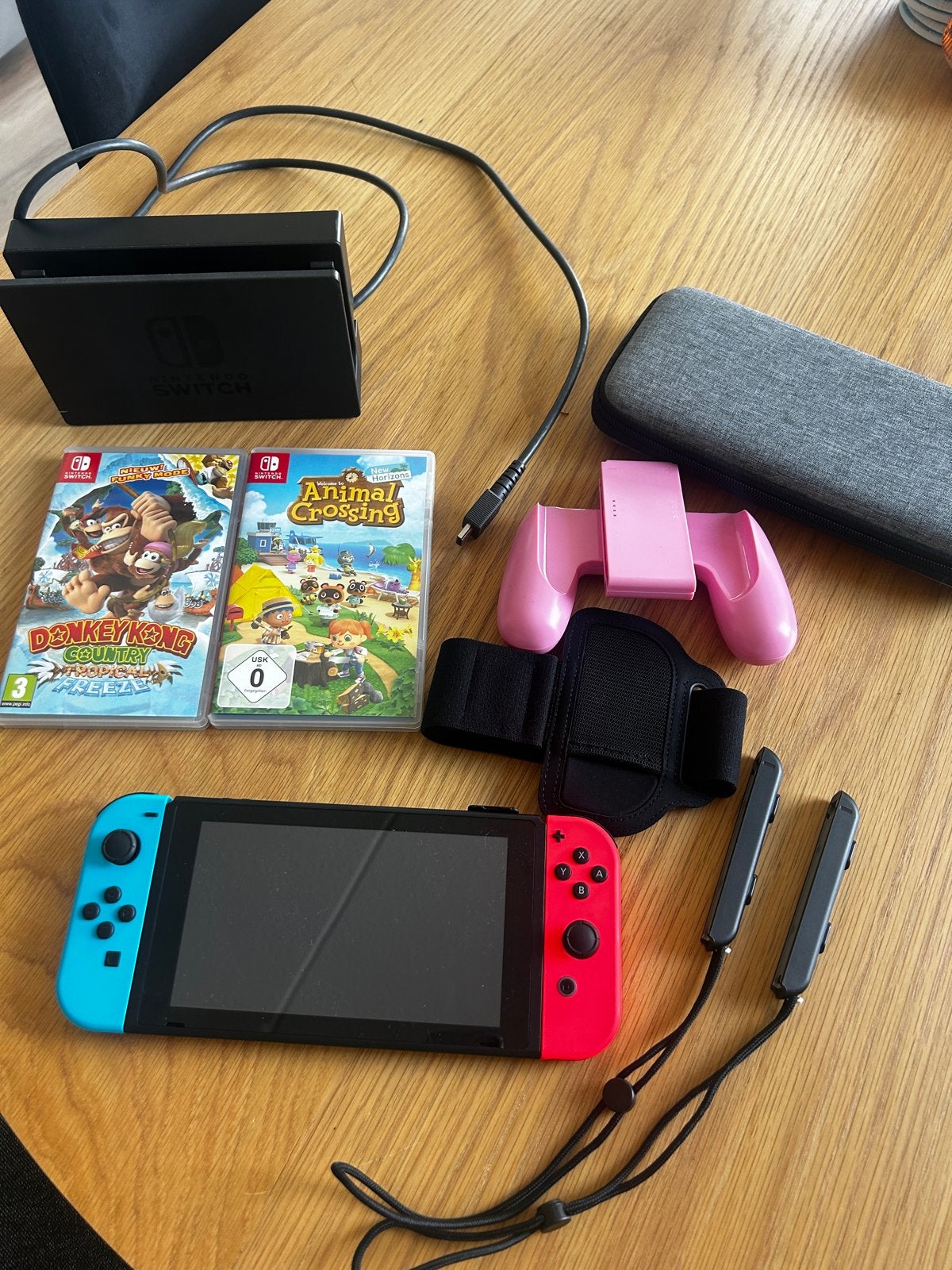 Nintendo Switch - nieuwstaat - incl spellen en accesoires, Spelcomputers en Games, Spelcomputers | Nintendo Switch, Ophalen, Met games