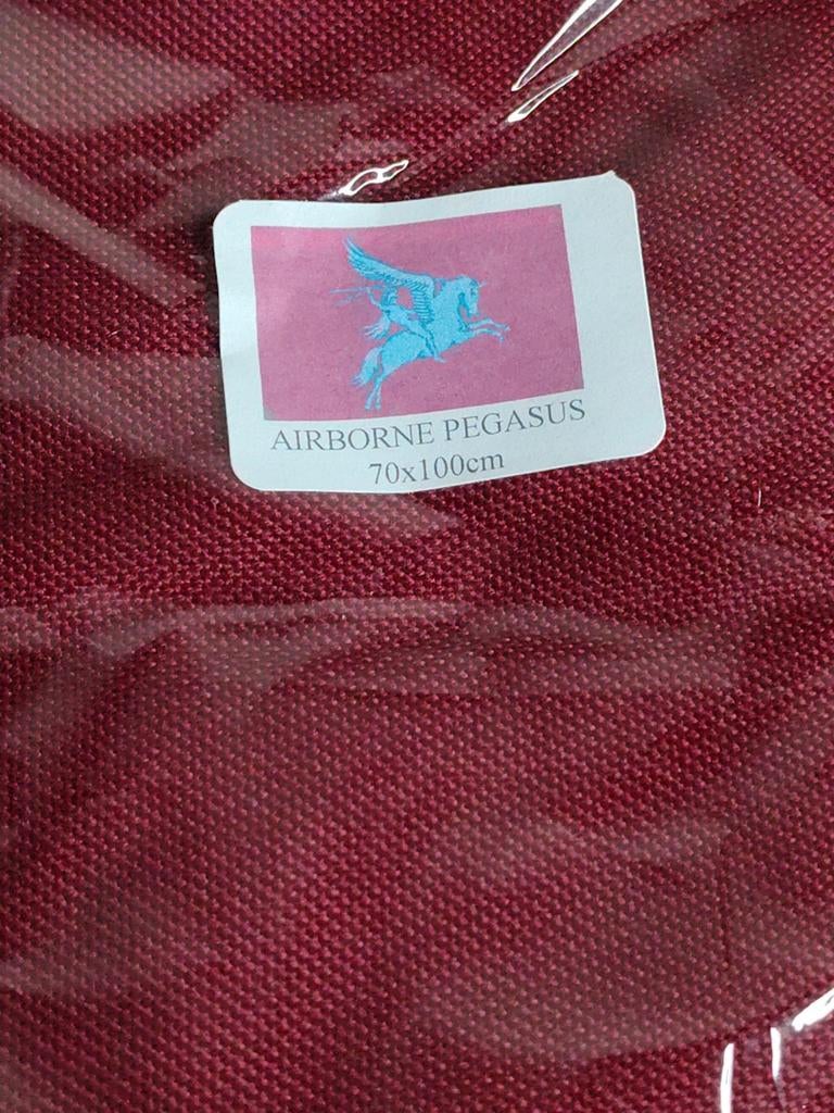Nieuw: Airborne Pegasus vlag 70 cm x 100 cm, Ophalen, Nieuw