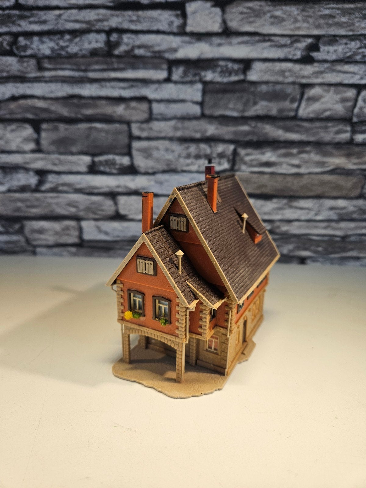 Vakwerkhuis Duits huis N spoor modeltrein 1:160, Hobby en Vrije tijd, Overige merken, Gebruikt, Gelijkstroom of Wisselstroom, Brug, Tunnel of Gebouw