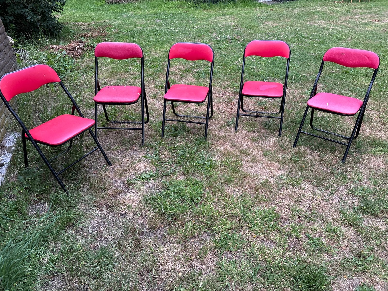 5 zwart-rode klapstoeltjes, Ophalen, Gebruikt, Metaal, Vijf, Zes of meer stoelen