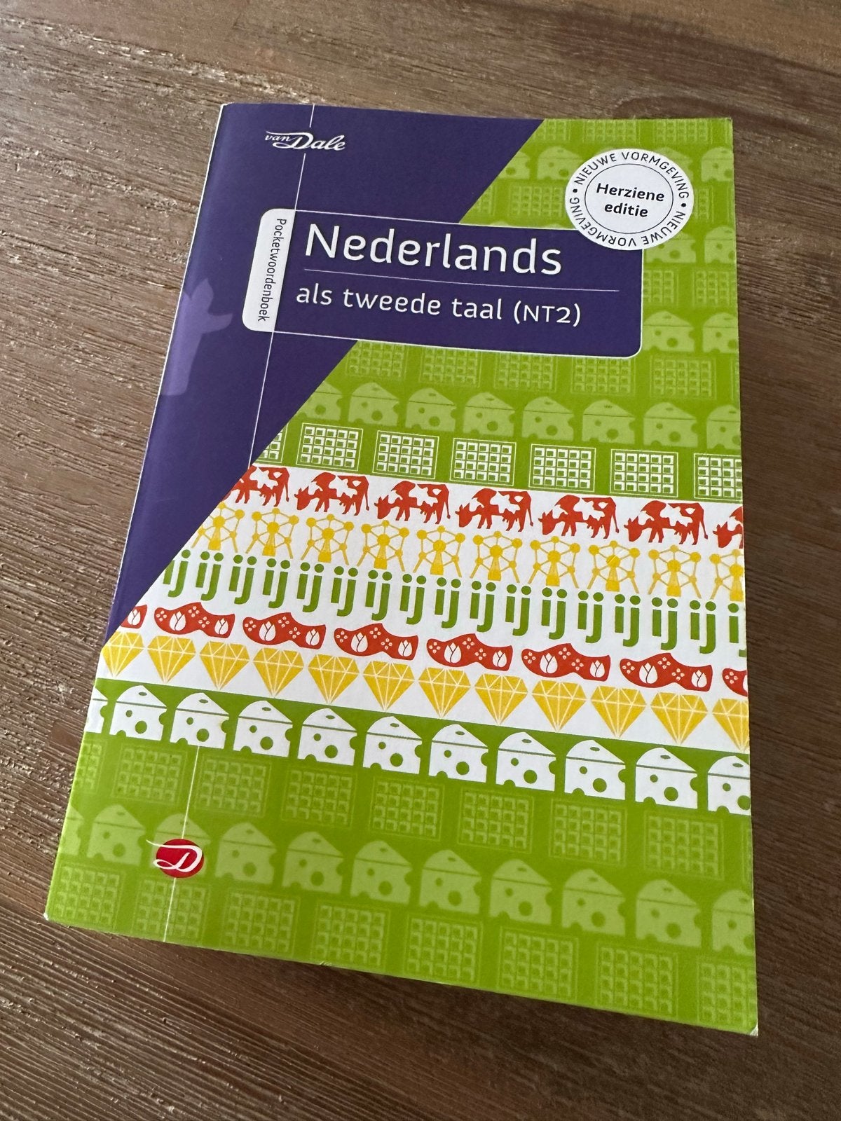 Van Dale Pocketwoordenboek Nederlands als tweede taal (NT2), Ophalen of Verzenden, Zo goed als nieuw, Non-fictie