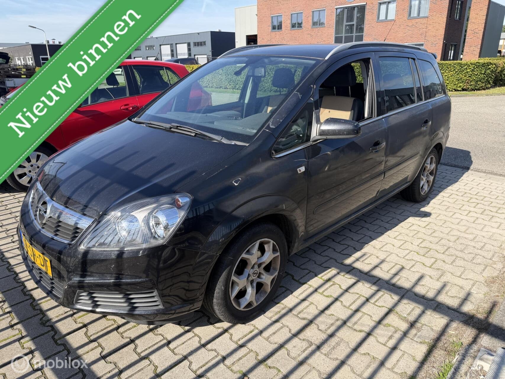 Opel Zafira 1.8 Business 7 persoons, Auto's, Gebruikt, 4 cilinders, Zwart, Origineel Nederlands