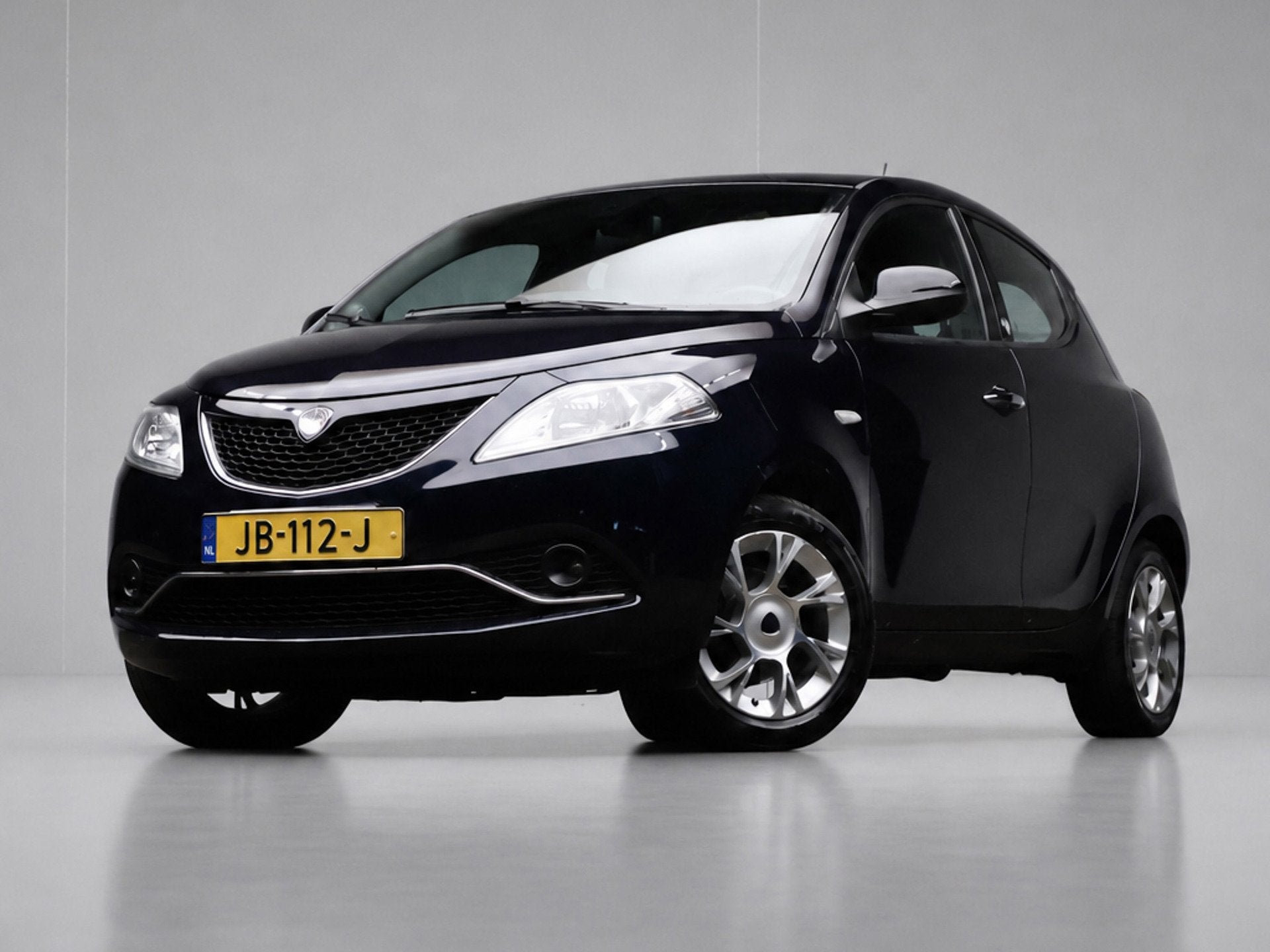 Lancia Ypsilon 0.9 TwinAir Opening Edition (CRUISE,AIRCO,SPO, Auto's, Origineel Nederlands, 2 cilinders, Hatchback, Voorwielaandrijving