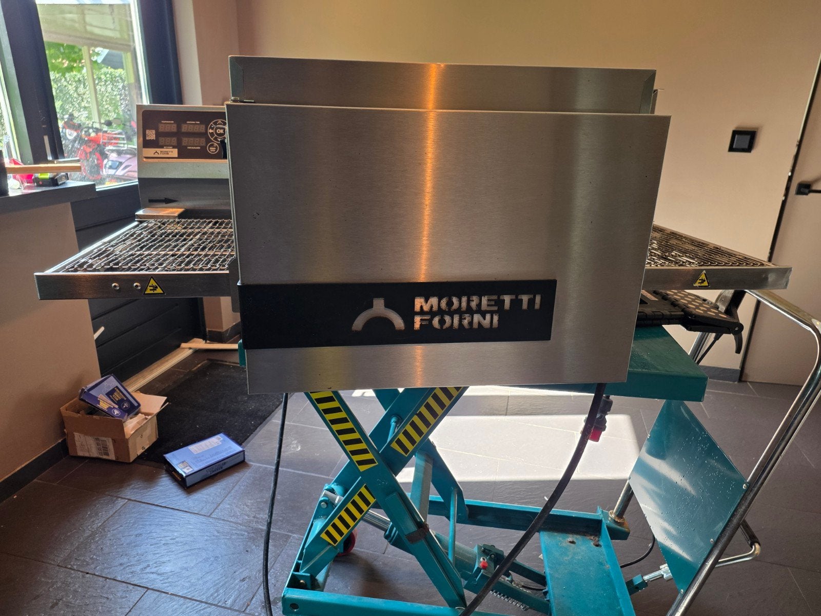 Moretti Forni T64E Pizzaoven / Conveyor Oven, Ophalen, Ovens, Magnetrons en Steamers
