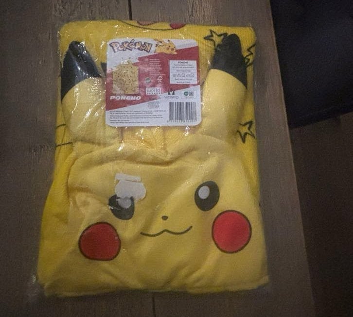 New: Pokémon Pikachu badponcho – nieuw in verpakking, Jongen of Meisje, One size, Nieuw, Ophalen of Verzenden