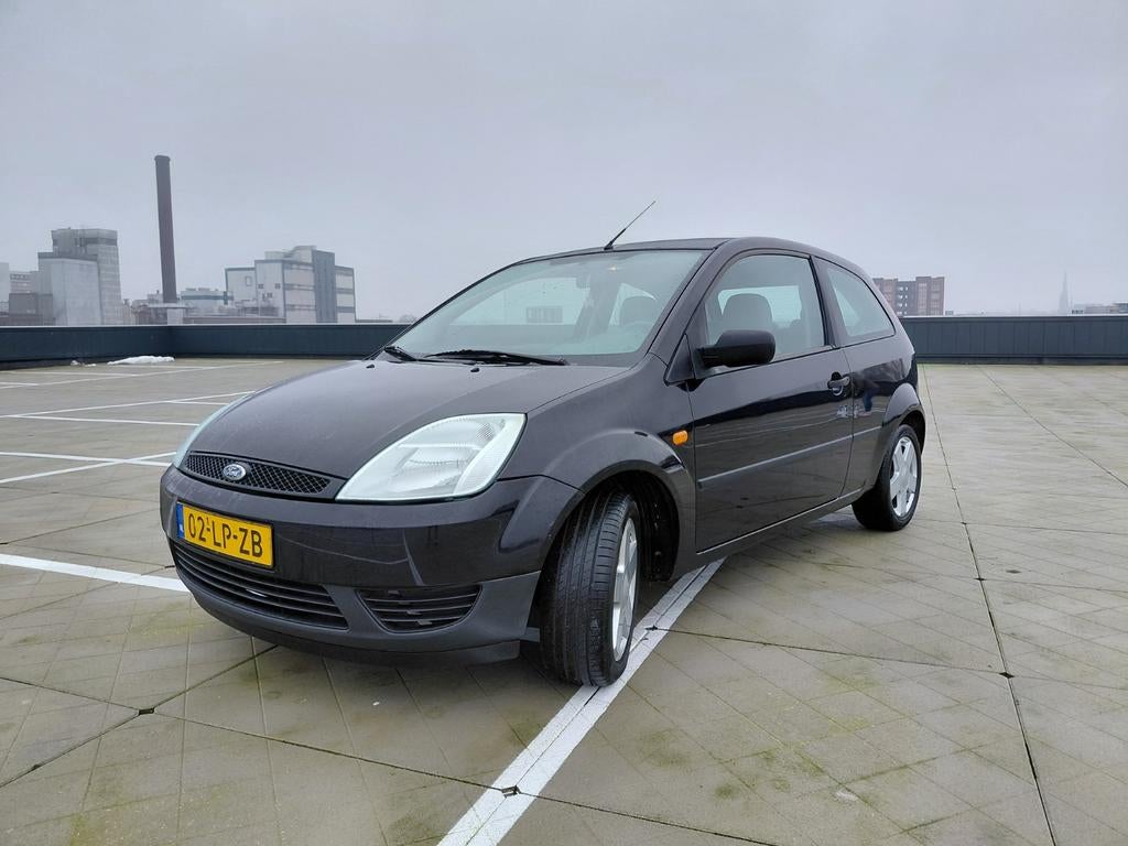 Ford Fiësta 1.25 16V 3DR 2003 Zwart, Auto's, Ford, Voorwielaandrijving, 1242 cc, 4 cilinders, 995 kg