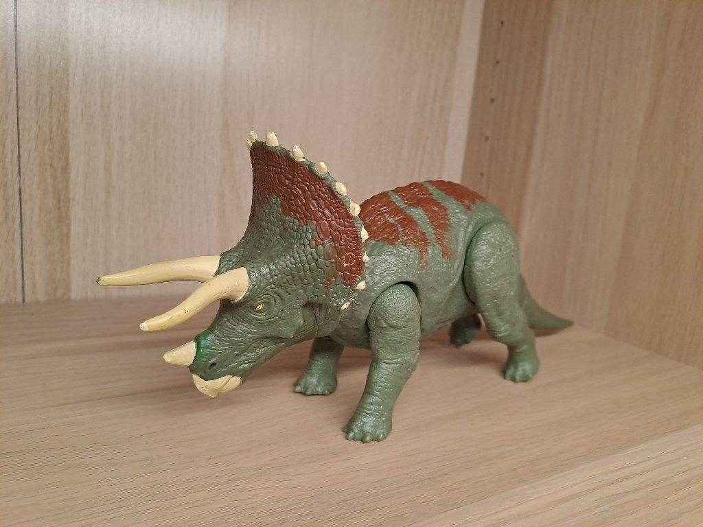 Jurassic World Dominion Triceratops (elektrisch), Kinderen en Baby's, Ophalen of Verzenden, Gebruikt
