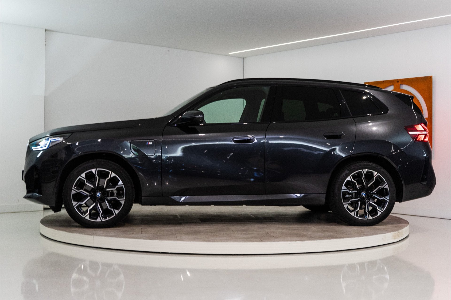 BMW X3 30e xDrive M-Sport 299PK | Sophisto | Glow | Pano | H, Auto's, Automaat, Gebruikt, 4 cilinders, Bedrijf