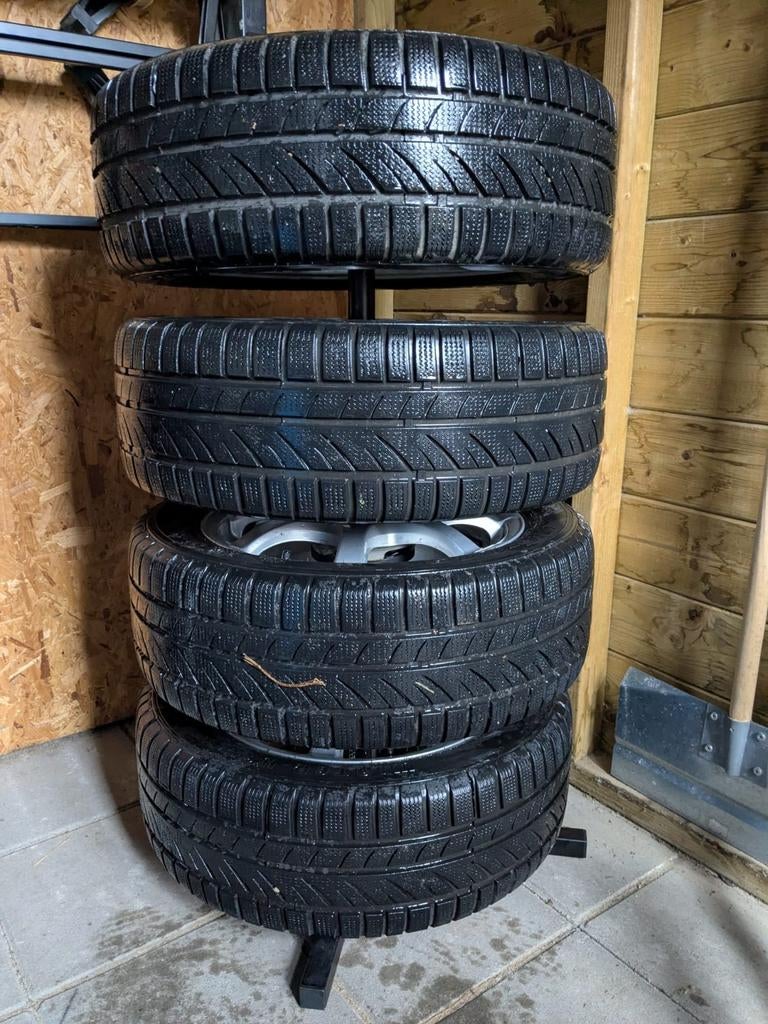 Infinity winterbanden op Anzio velgen 205/55R16 91H, Ophalen, Gebruikt, 16 inch, Banden en Velgen
