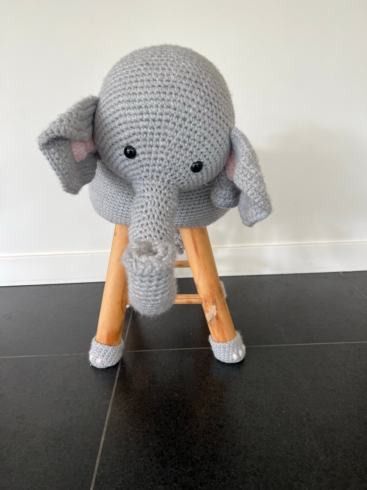 Leuk gehaakte olifant krukje voor kinderen, Ophalen of Verzenden, Gebruikt, Hout