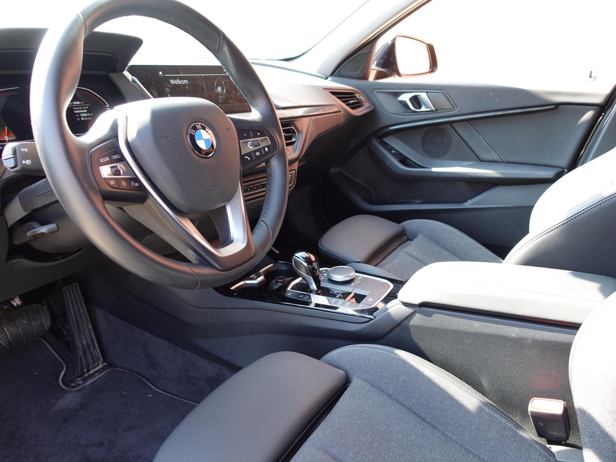 BMW 1-serie 118i Introduction Edition Automaat DEMO Navigati, Auto's, BMW, Gebruikt, Automatische klimaatregeling, Zwart, Origineel Nederlands