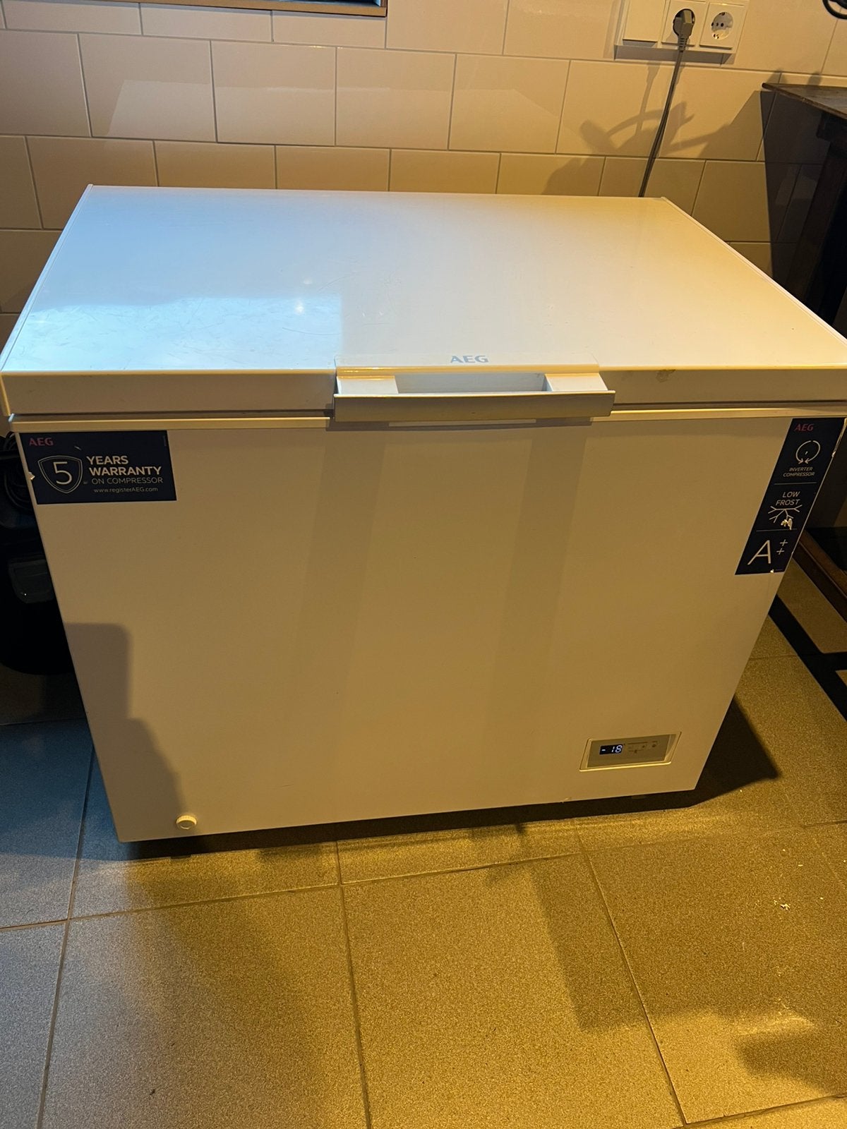 AEG diepvries kist., Witgoed en Apparatuur, Vriezers en Diepvrieskisten, Vrieskist, Zo goed als nieuw, 90 cm of meer, Ophalen