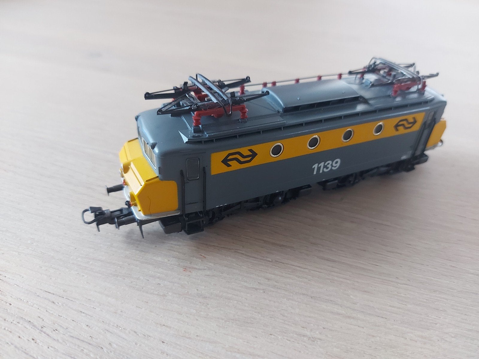 Märklin NS 1139 e-loc artikelnummer 3324, Hobby en Vrije tijd, Modeltreinen | H0, Arnold, Ophalen of Verzenden, Gelijkstroom, Locomotief