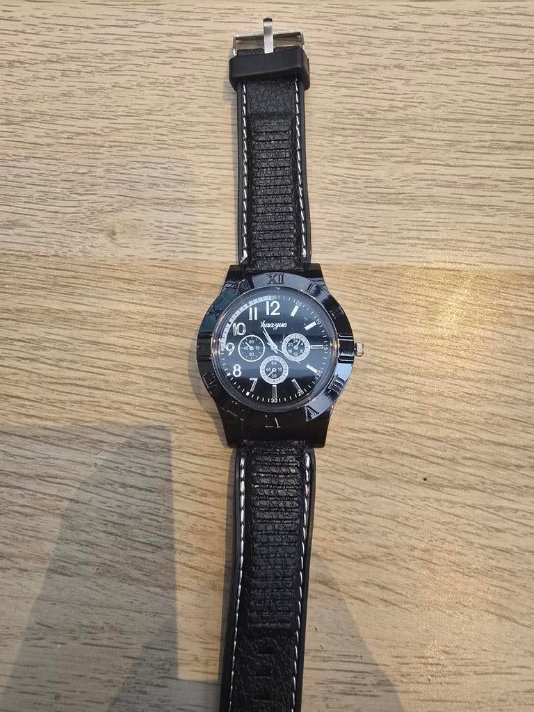 Horloge met Aansteker & USB Oplaadbaar, Ophalen of Verzenden, Zo goed als nieuw