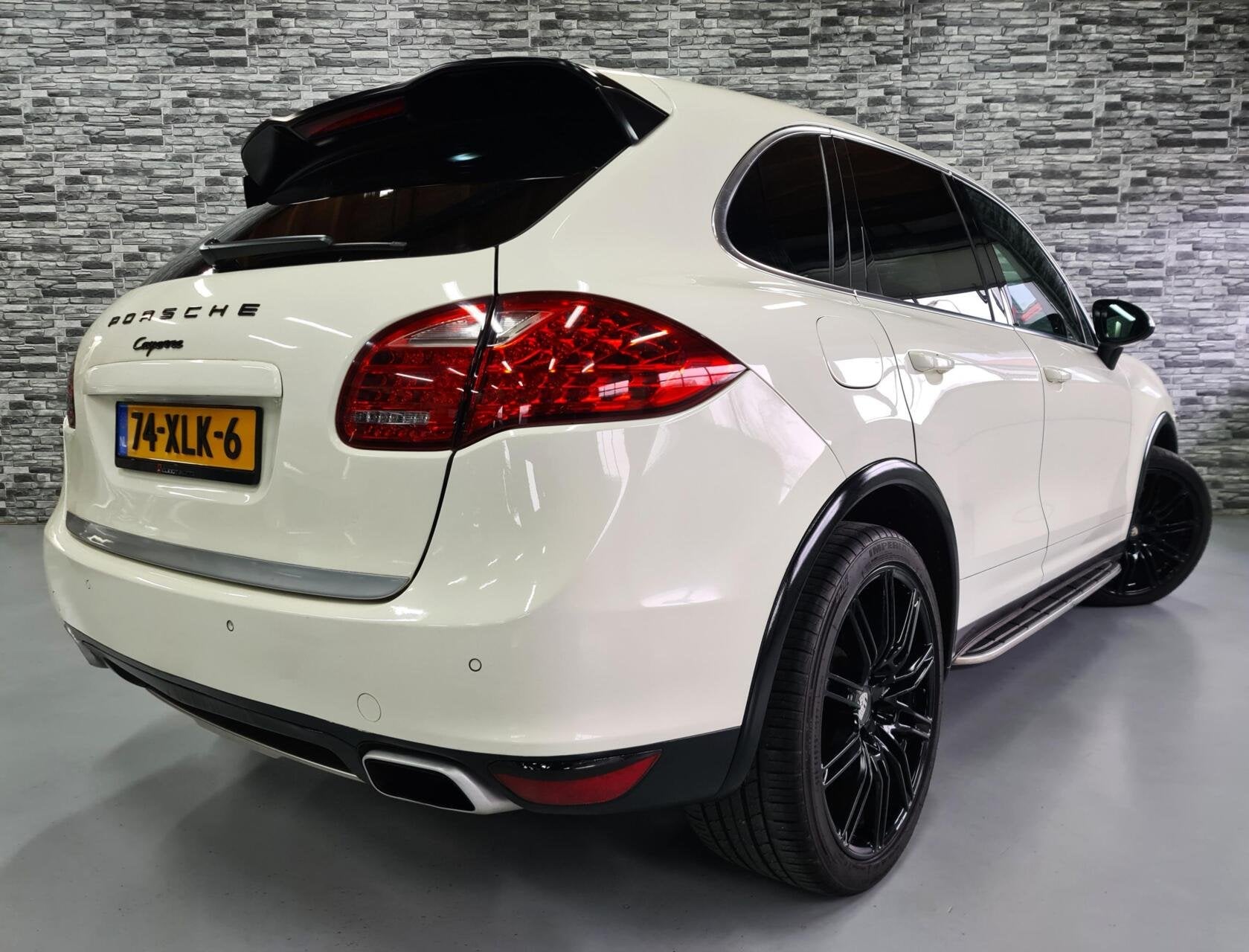 Mooie Porsche Cayenne 3.0 D *21 inch*Trekhaak*PDC*NAP*!, Auto's, Automaat, Gebruikt, 255 €/maand, Wit