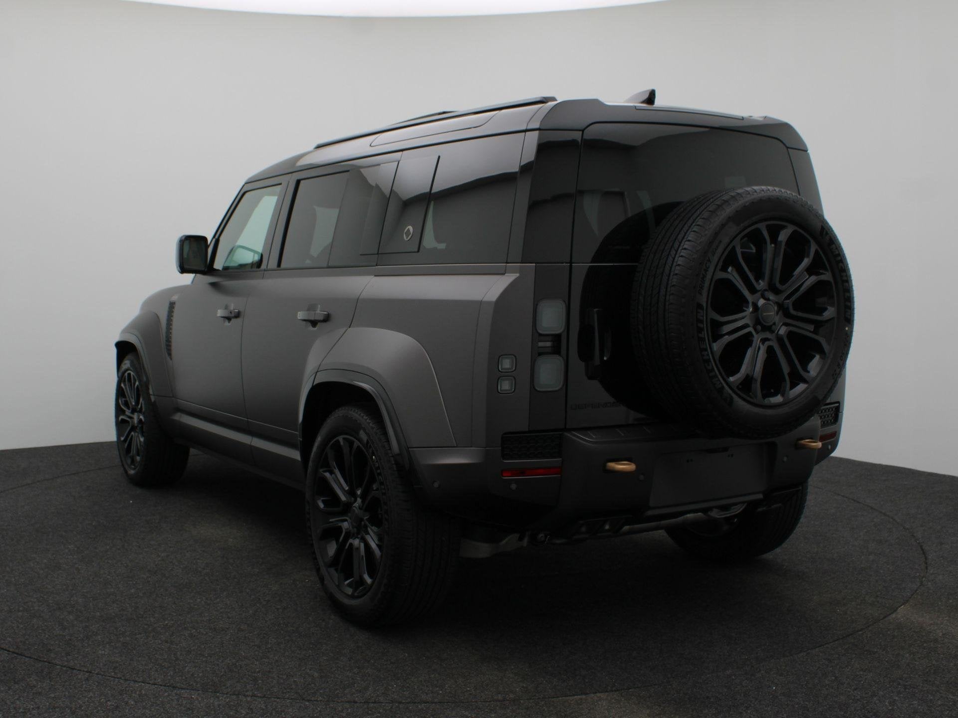 Land Rover Defender 110 4.4 P635 110 Octa | Matte Protective, Auto's, Land Rover, Automaat, Stof, 4395 cc, 2585 kg