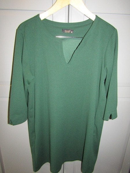 G966 Fame mt XXL jurk donkergroen stretch, Kleding | Dames, Jurken, Fame, Verzenden, Maat 46/48 (XL) of groter, Zo goed als nieuw