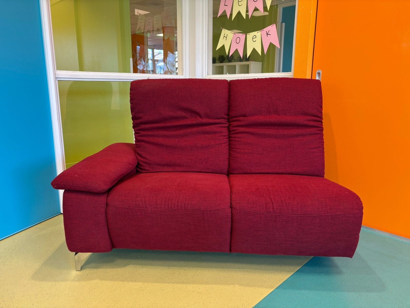 Comfortabele rode tweepersoonsbank (155x94cm), Ophalen, Gebruikt, 150 tot 200 cm, Tweepersoons
