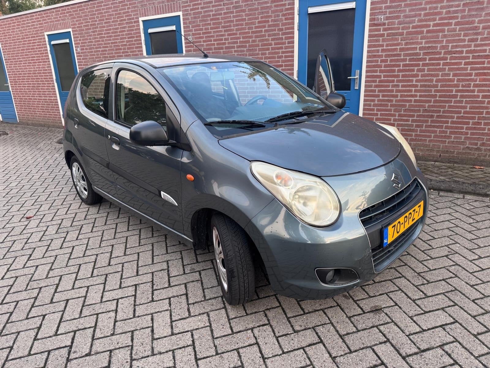 Suzuki Alto 1.0 2011 Grijs, Voorwielaandrijving, 200 kg, 4 stoelen, Origineel Nederlands