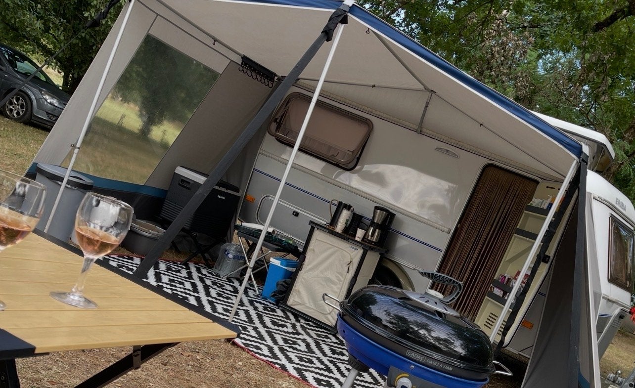 Complete nette caravan luifel met vaste zijwanden, Ophalen, Gebruikt