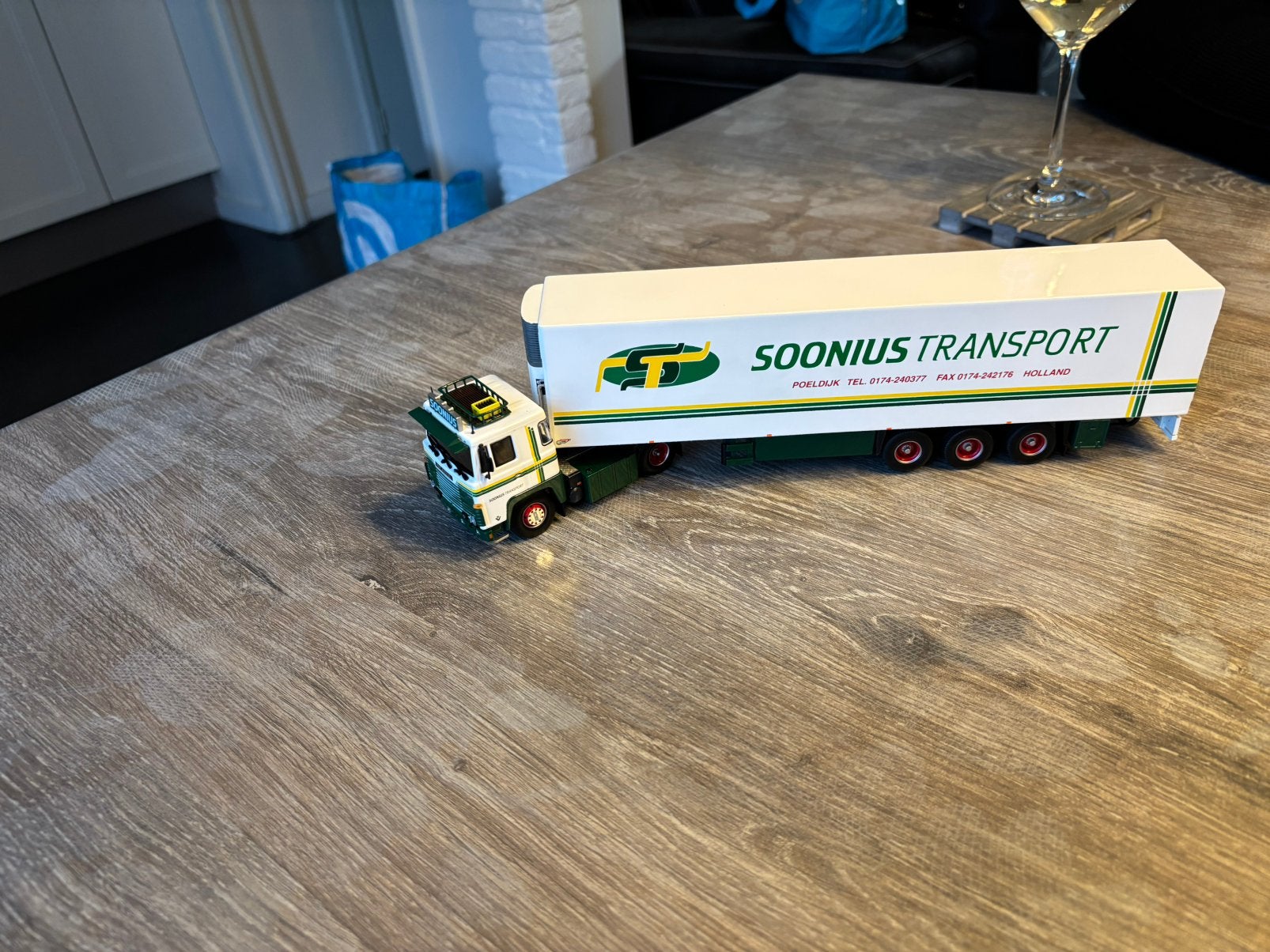 Tekno Scania 141 soonius, Hobby en Vrije tijd, Modelauto's | 1:50, Ophalen of Verzenden, Zo goed als nieuw, Bus of Vrachtwagen