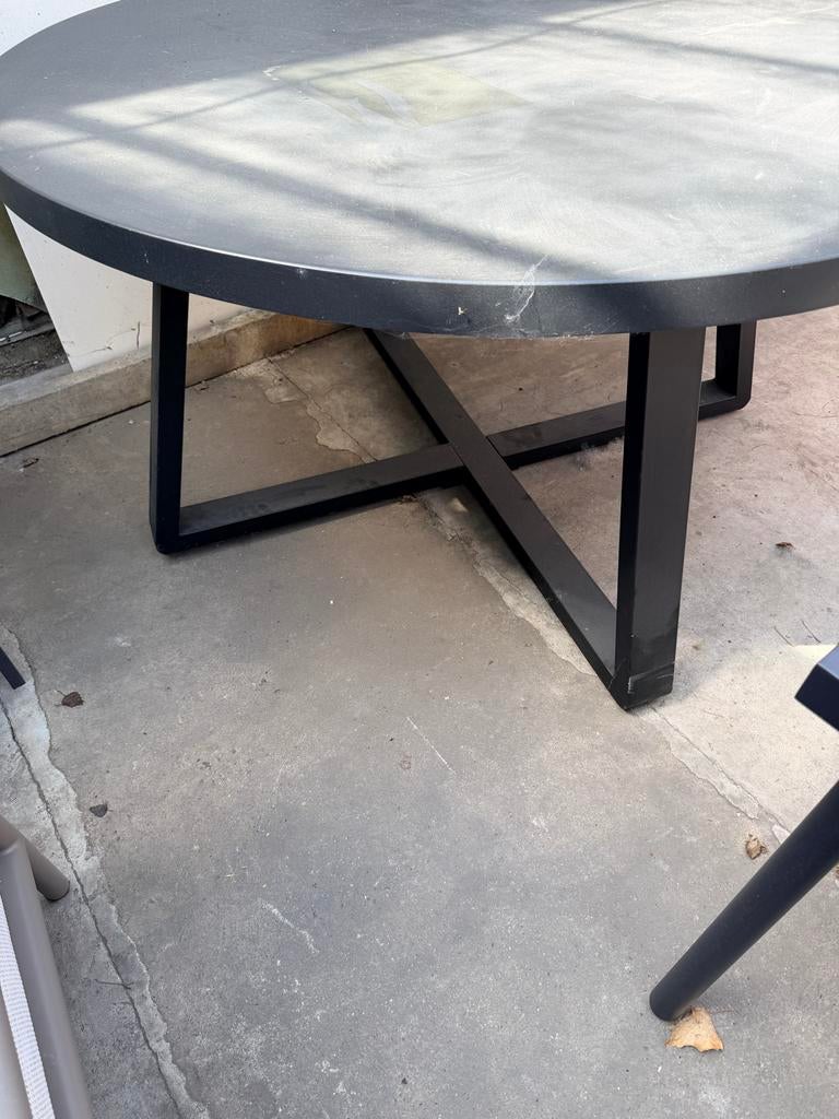 Polystone tuintafel rond - Ø 140 x 75H - Beschadigd, Tuin en Terras, Ophalen, Rond, Zo goed als nieuw
