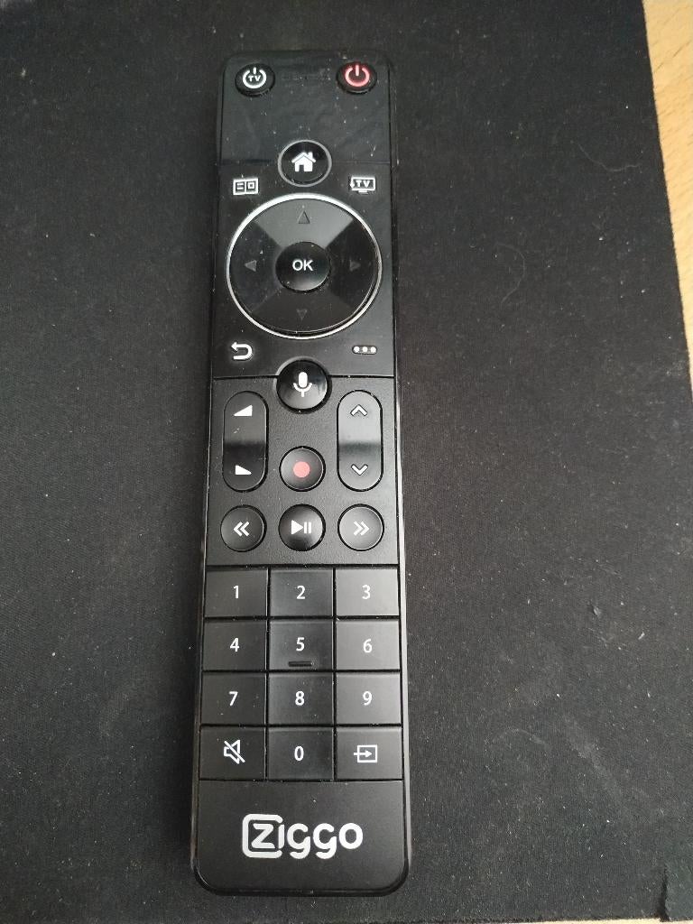 Ziggo afstandsbediening met voicecontrol, Ophalen of Verzenden, Zo goed als nieuw, Origineel, Mediaspeler