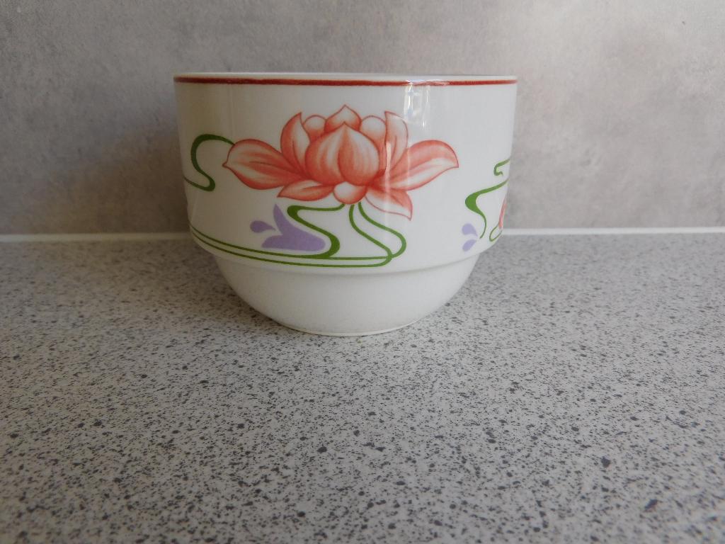 Kom 9 cm. Florida Villeroy & Boch, Ophalen of Verzenden, Zo goed als nieuw, Kom(men), Overige stijlen