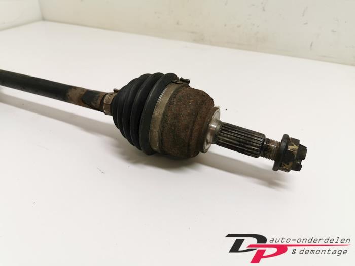 Aandrijfas links-voor van een Nissan Micra, Gebruikt, -, -, Ophalen of Verzenden