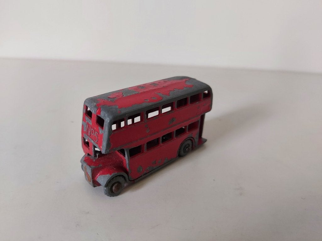 Lesney 5 London Bus Metal wheels, Ophalen of Verzenden, Gebruikt, Bus of Vrachtwagen