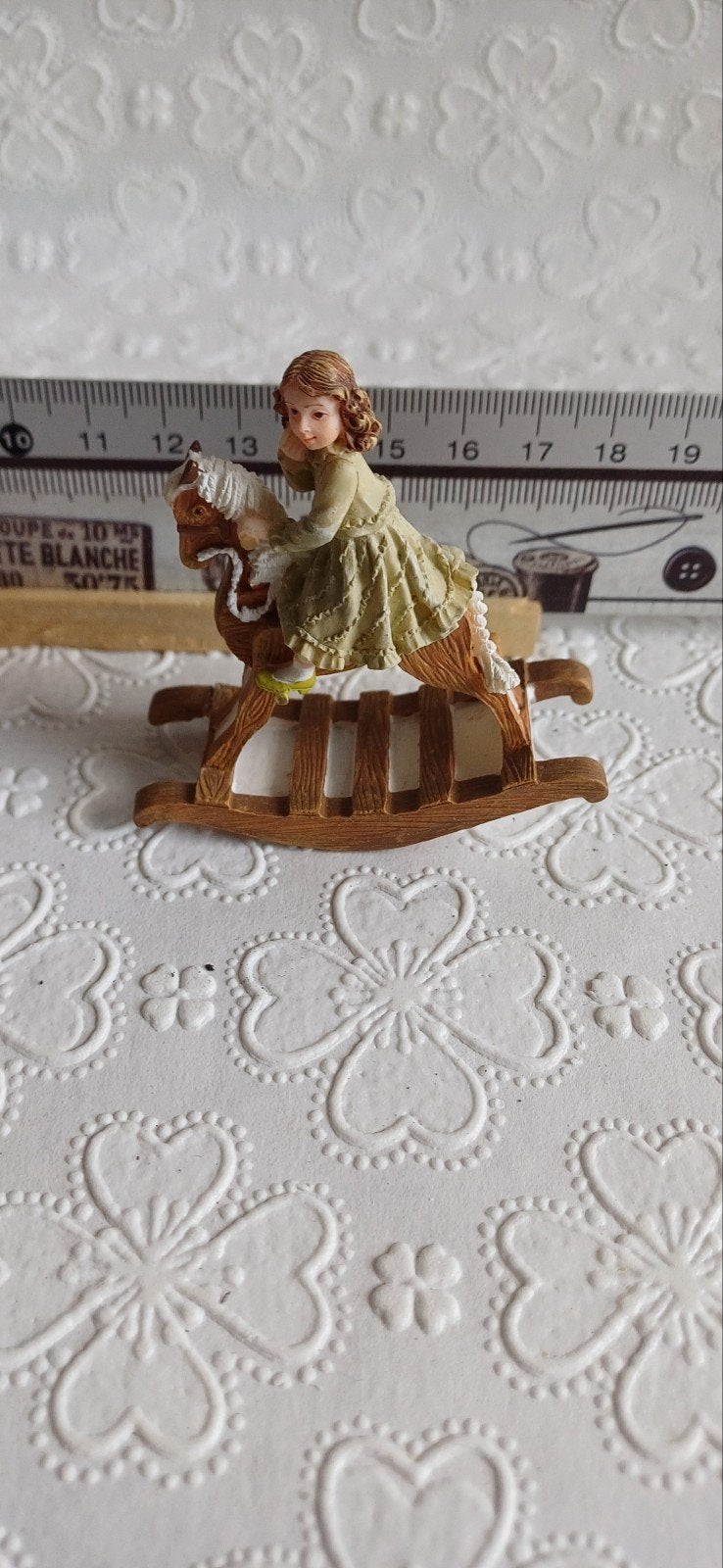 Hobbelpaard, Verzamelen, Ophalen of Verzenden, Zo goed als nieuw, Popje