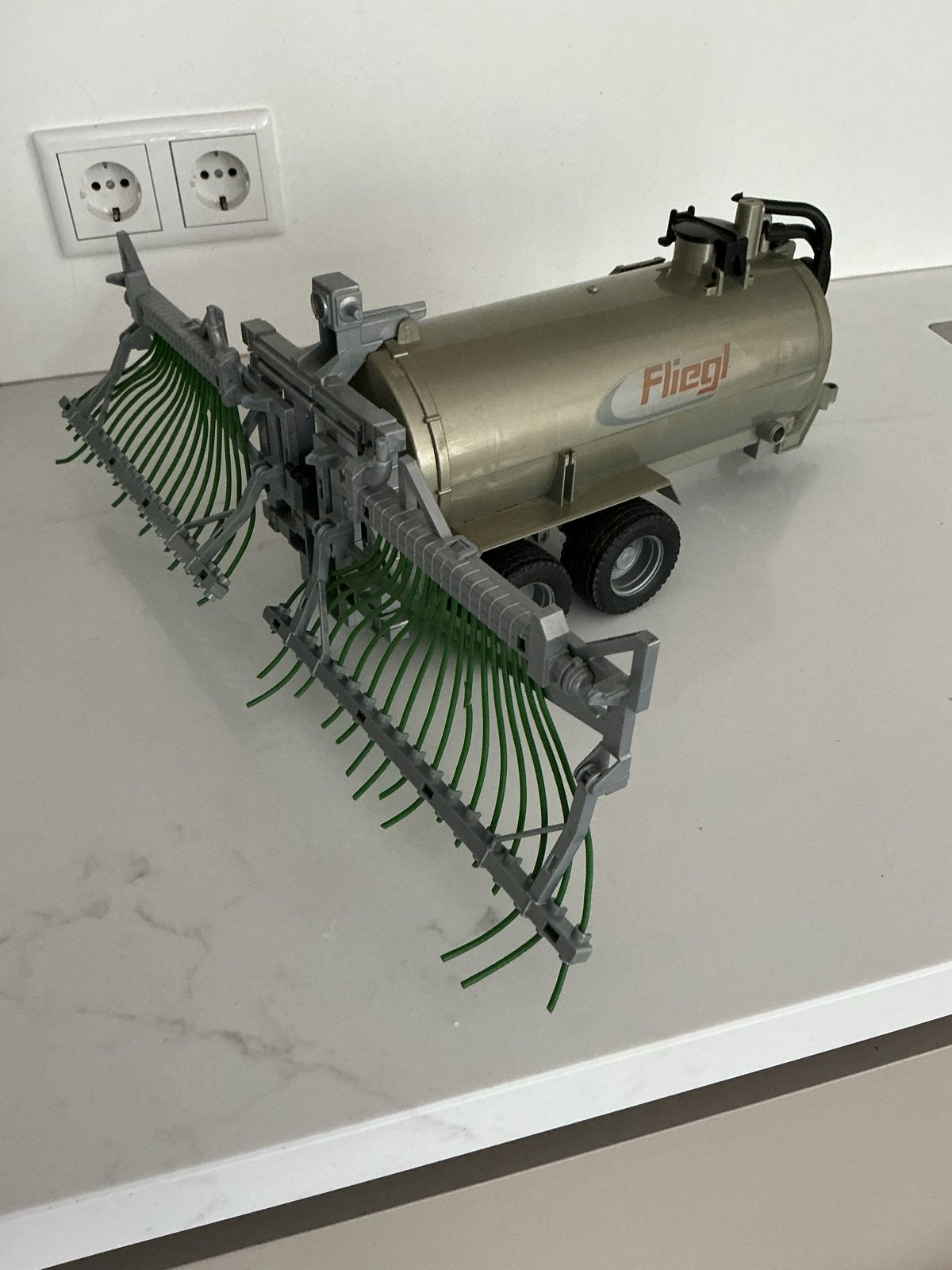 Fliegl mesttank speelgoed model, Ophalen of Verzenden, Gebruikt