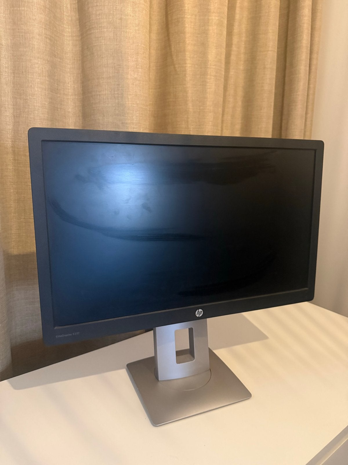 HP E232 Monitor - Zonder kabels, Computers en Software, Monitoren, Ophalen, In hoogte verstelbaar, Full HD, 60 Hz of minder