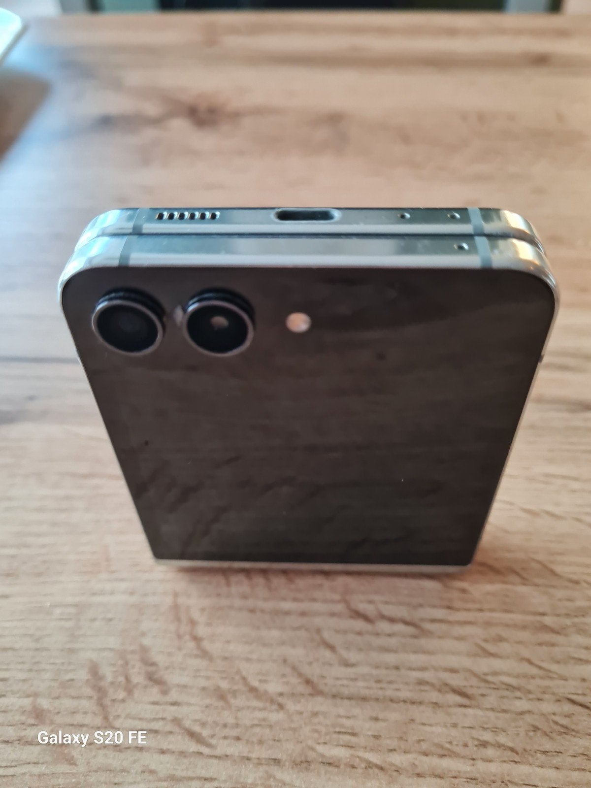 Foto 8 van Samsung Galaxy Z Flip 5 -256 GB- Zo goed als nieuw