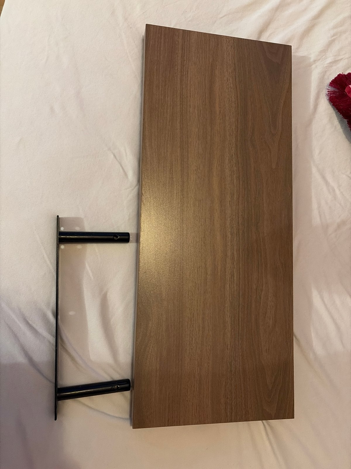 Houten wandplank met zwarte beugels; Ikea, Ophalen, Zo goed als nieuw
