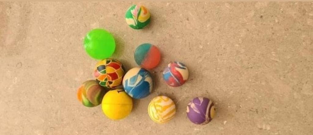 10 stuiterballen  mogelijk zijn het er iets meer, Ophalen of Verzenden, Zo goed als nieuw