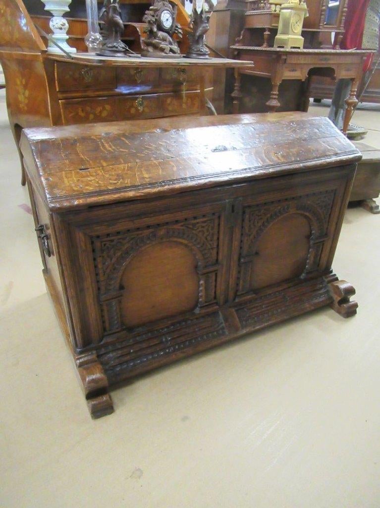 Oer 11723 ANTIEK 18e eeuws eiken kistje met mooie kleur, Ophalen