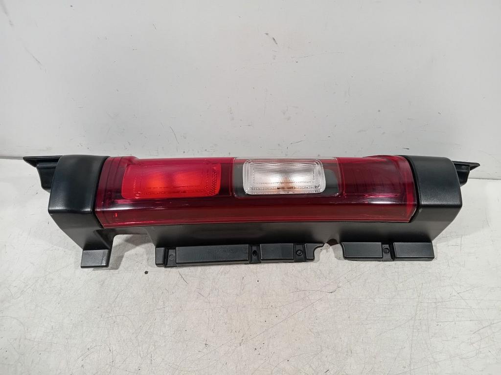 Achterlicht links buiten Renault Trafic, Onderdelen@venauto.nl, Van der Ven Autorecycling B.V., Gebruikt, Ettenseweg 76, 4706 PB Roosendaal, The Netherlands