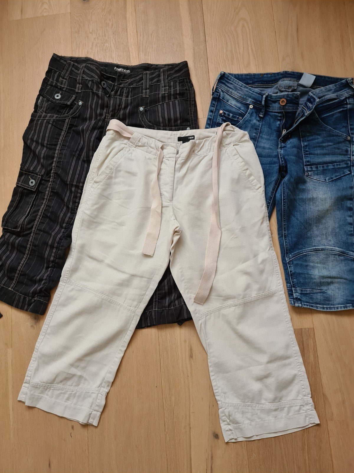 3 Driekwart Broeken: Forecast & H&M xs/s, Ophalen, Driekwart, Maat 34 (XS) of kleiner, Gedragen
