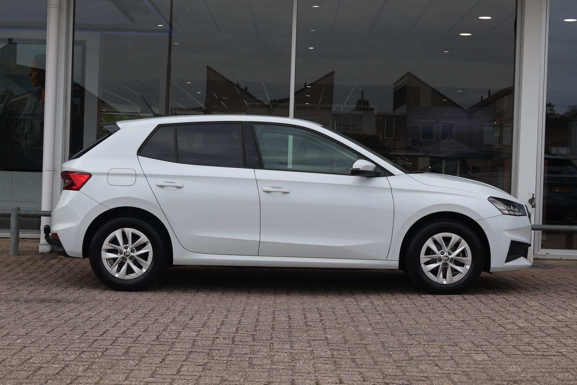 Skoda Fabia 1.0 TSI 95pk Ambition | Trekhaak | PDC | Cruise, Voorwielaandrijving, 12 maanden, Stof, Euro 6