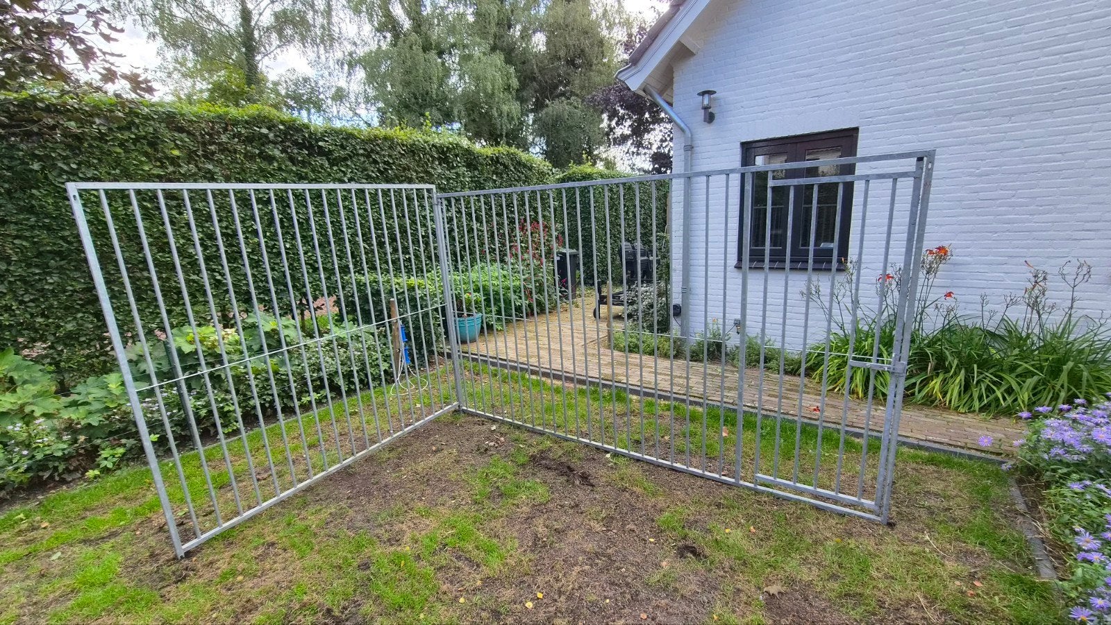 Hondenkennel. Hondenhok. Gegalvan panelen 2 stukss, Ophalen, 110 cm of meer, 100 cm of meer, Hondenhok