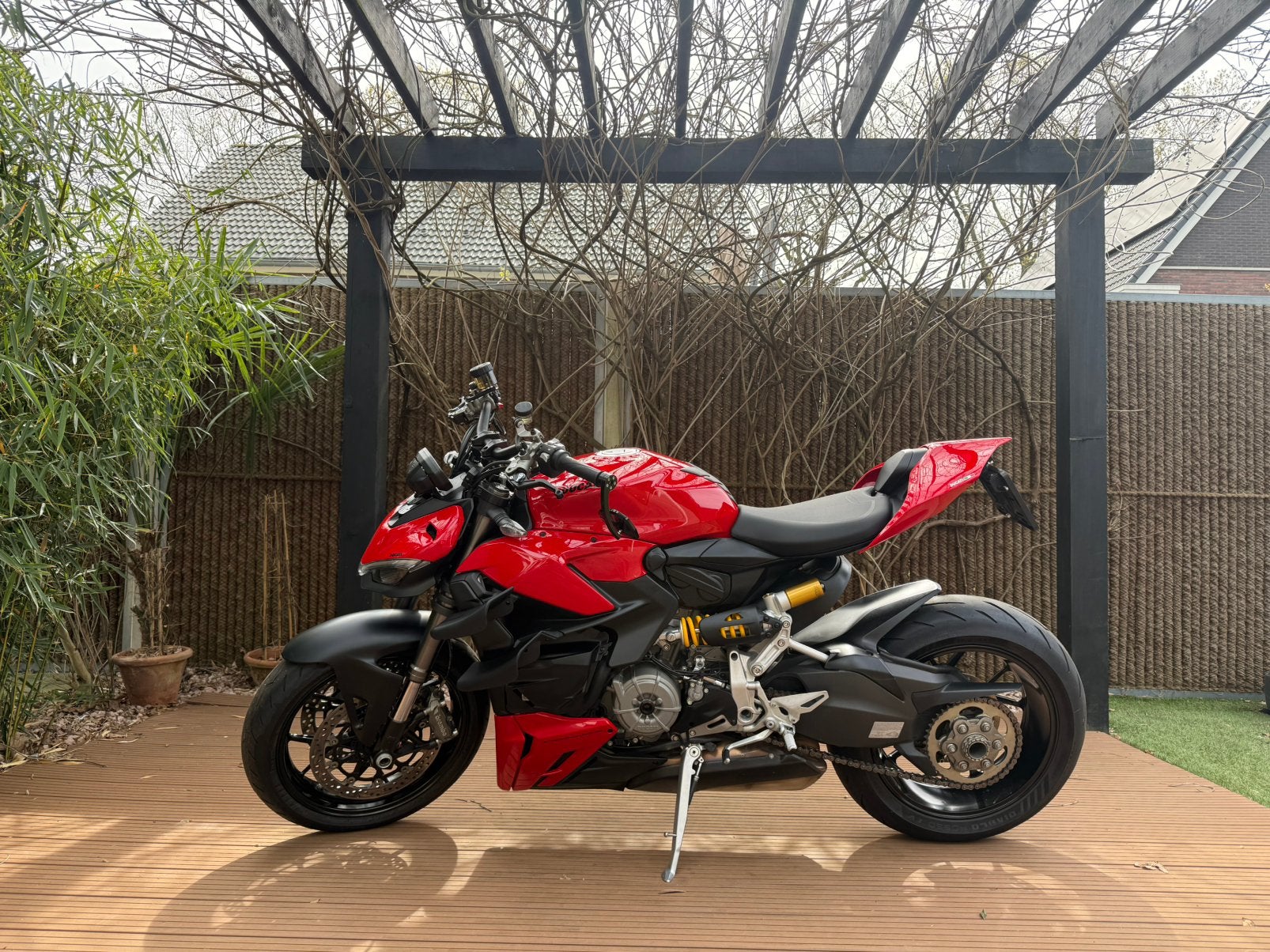 V2 Winglets, Nieuwe Banden + Beurt, Facturen, Motoren, Motoren | Ducati, 2 cilinders, Traction Control, Occasion, Motorrijbewijs A