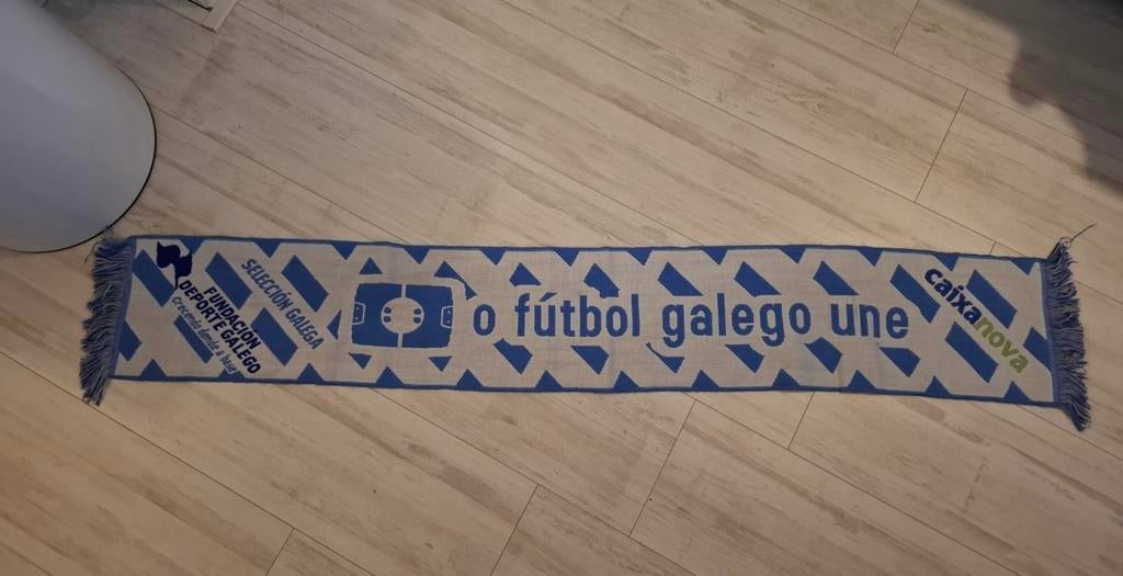 CaixaNova sjaal, Ophalen of Verzenden, Zo goed als nieuw, Buitenlandse clubs, Vaantje of Sjaal