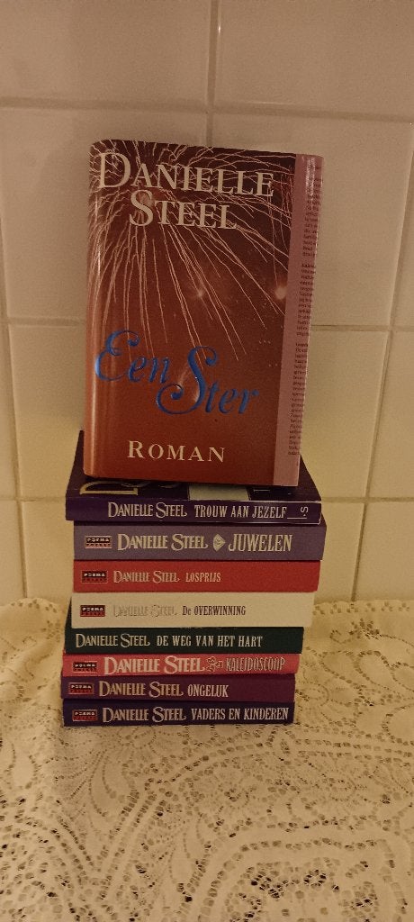 te koop: boeken van Daniëlle Steel, Ophalen of Verzenden, Gelezen, Daniëlle Steel